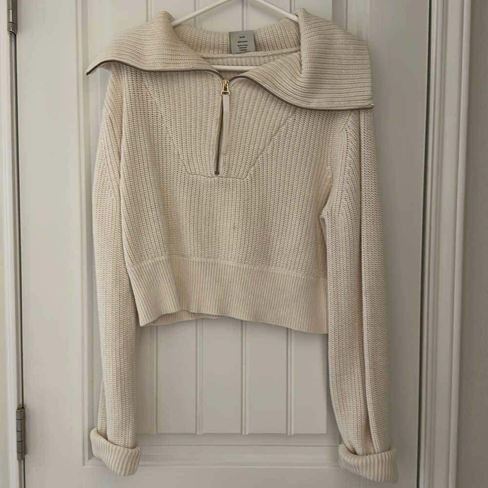 Varley sweater size Small